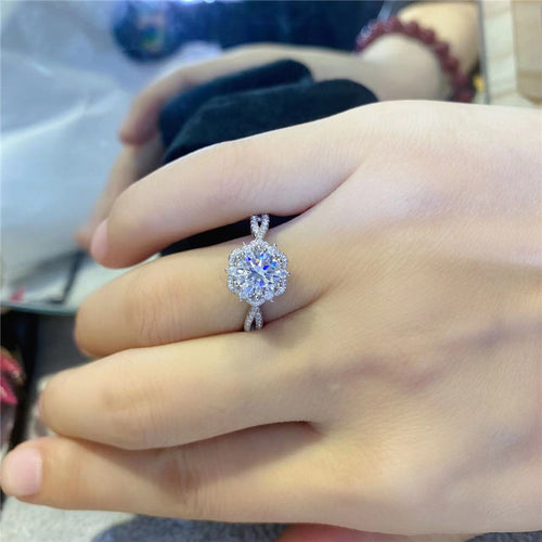 1.0ct "Princess Elsa" Snowflake Moissanite Ring - D Color VVS - More Fire Than Diamond